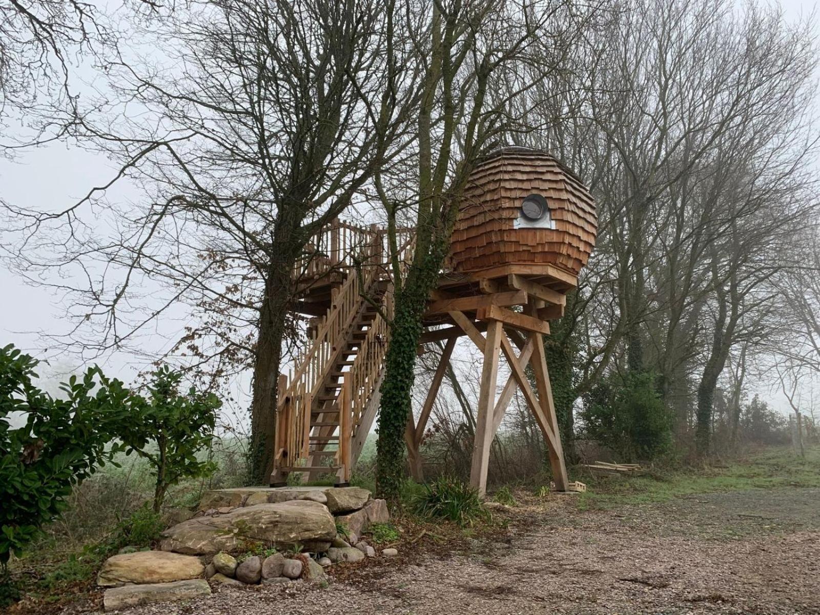 La Ville Es Renais - Ferme Et Maison D'Hotes Insolite Erquy Exterior photo